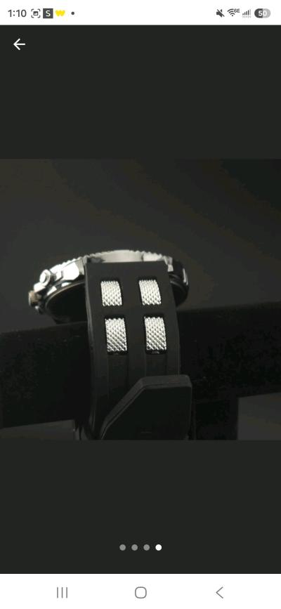 Black  silver watch with a sporty vibe - Thumbnail 3