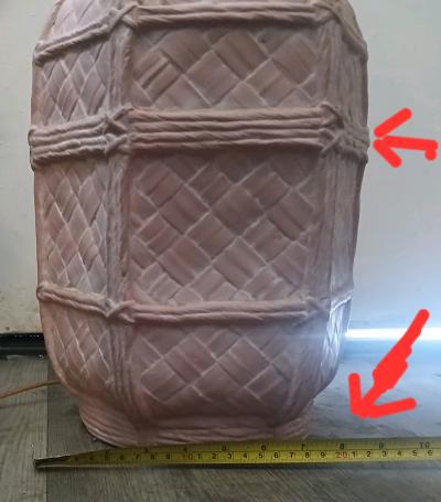 Ceramic BasePink Lamp with Carving Lines looks like a Basket