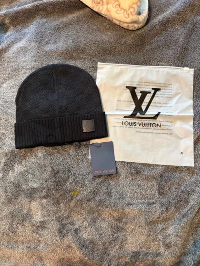 LV beanie black
