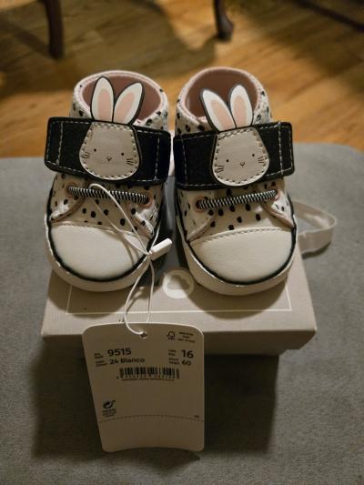 Mayoral newborn shoes