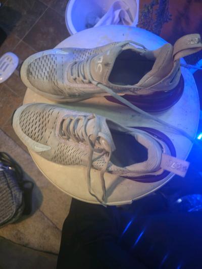Nike Womens Air Max 270