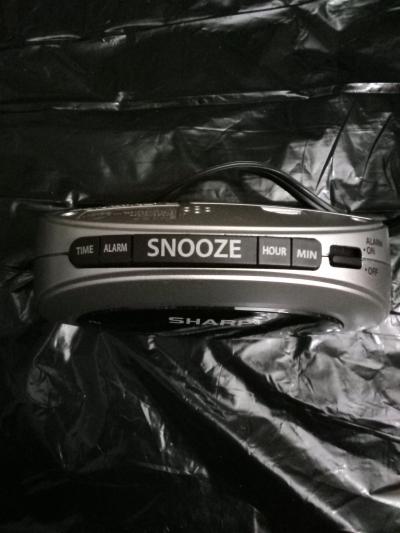 NEW Sharp Digital Alarm Clock - Thumbnail 3