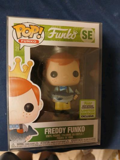 2019 Freddy funko pop Character - Thumbnail 2