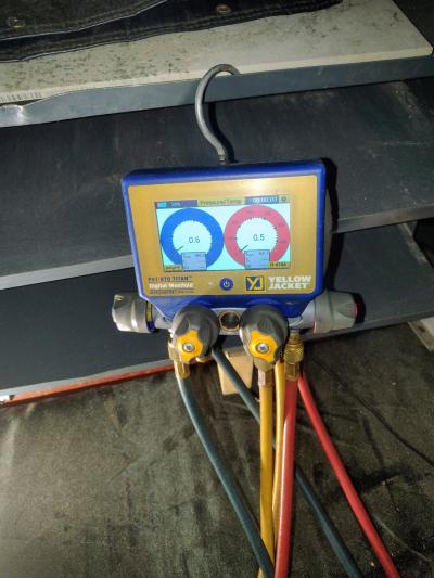 yellow jacket digital manifold P51 870 Titan - Thumbnail 3