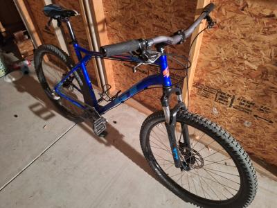2013 specialized hardtail blue