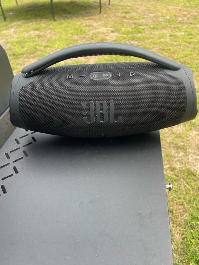 JBL Speaker 3 Powerful sound deep bass and Bluetooth connect