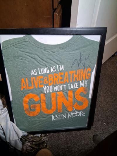 Justin Moore autographed t shirt