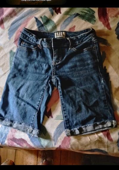 A Nice Womens blue jean shorts size 0