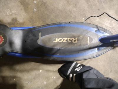 electric scoote   broken - Thumbnail 5