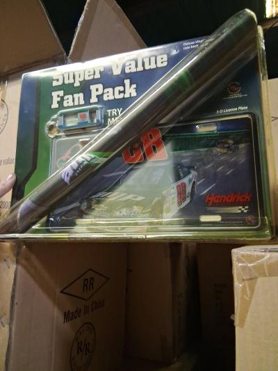 Kasey Khane and Dale Jr Fan Packs Nascar - Thumbnail 2