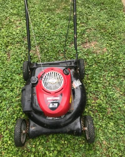 Craftsman Gas Push Lawn Mower - Thumbnail 4