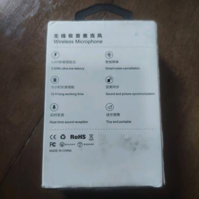 A very good 24GHz wireless microphone it includes a charger - Thumbnail 9