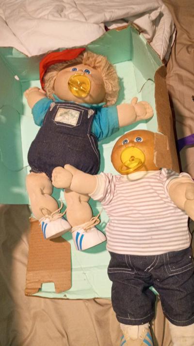 2 cabbage patch dolls