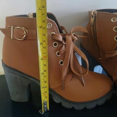 Used but Still New Comfy and Brown Heels Ankle Boots - Thumbnail 3