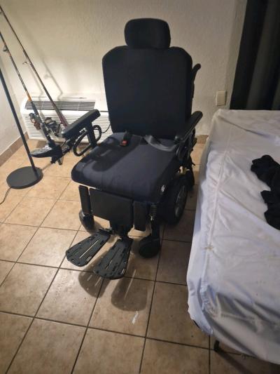 bariatric Electric wheel chair - Thumbnail 11