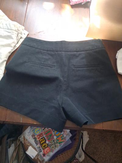 Black Gap Zip Closure Shorts Size 8 - Thumbnail 2