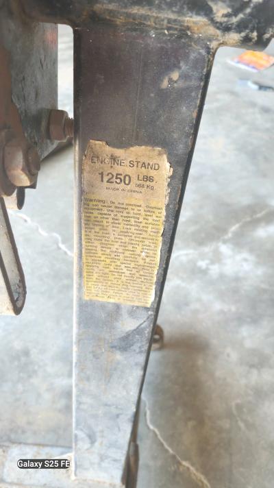 HeavyDuty Steel Engine Stand