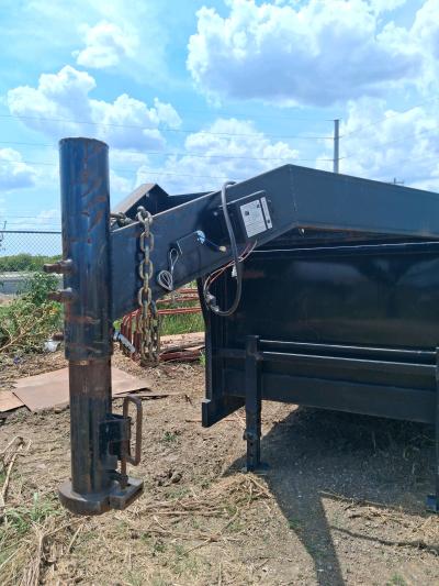 TriAxle Big Tex Dump Trailer - Thumbnail 2