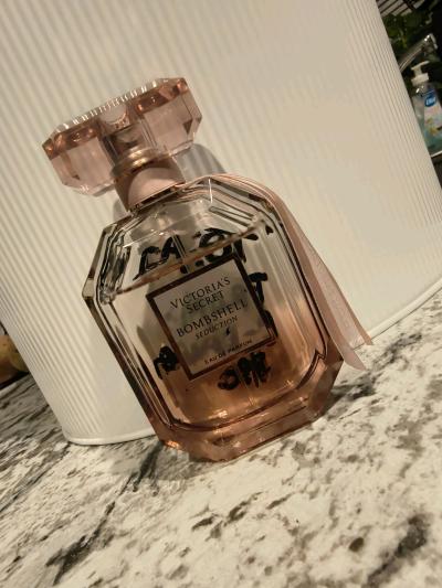 PERFUME BY JUICY COUTURE AND VICTORIA SECRETS - Thumbnail 3
