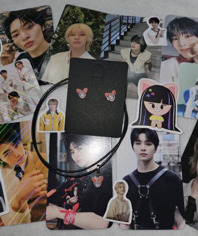 Stray Kids IN Bias Pack with Jewelry