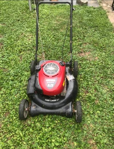 Craftsman Gas Push Lawn Mower - Thumbnail 2