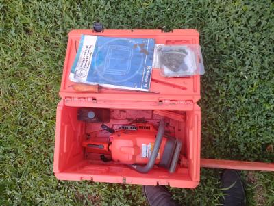 Husqvarna 350 Chainsaw - Thumbnail 2