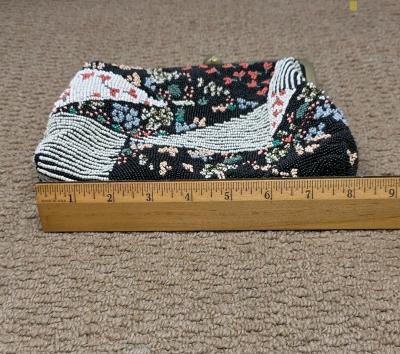 Anthropologie floral Beaded Crossover Purse Bag w Kiss Lock - Thumbnail 9
