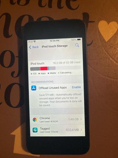 Apple IPod Touch - Thumbnail 2