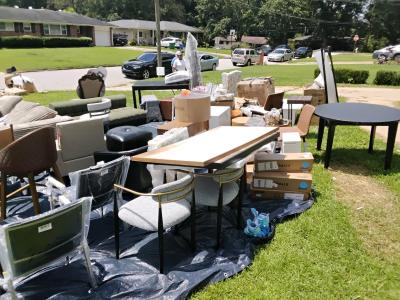 Yard sell blow out low prices 3140 convair lane Decatur ga 3 - Thumbnail 3