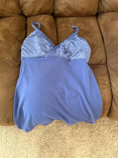 activewear tank top - Thumbnail 3