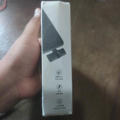 A very good 24GHz wireless microphone it includes a charger - Thumbnail 11