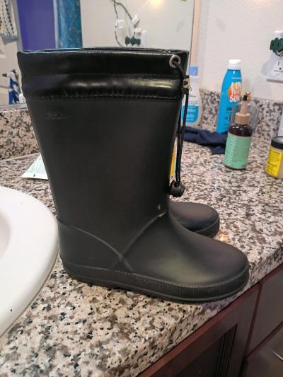 kids rain boots