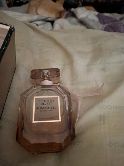 Victorias Secret bombshell perfume - Thumbnail 2