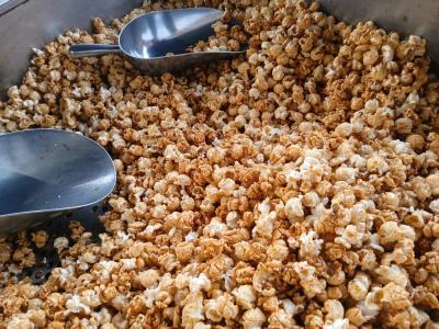 Fresh Kettle Corn and Pork Rinds - Thumbnail 2