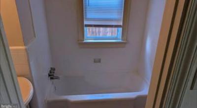 Room for Rent  Utilities Included  DC 20019 - Thumbnail 3