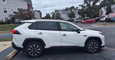 2019 Toyota Rav4 - Thumbnail 3