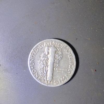 1942 S mint Mercury dime in excellent condition - Thumbnail 2