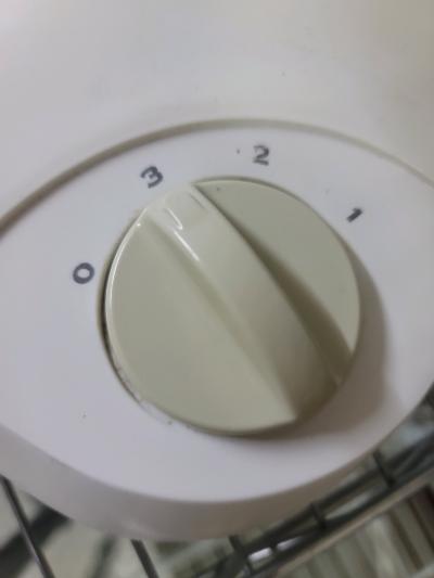 2 Lasko Fans Work Good 15 ea - Thumbnail 3