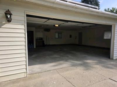 3 bedroom 2 bath house for rent - Thumbnail 2