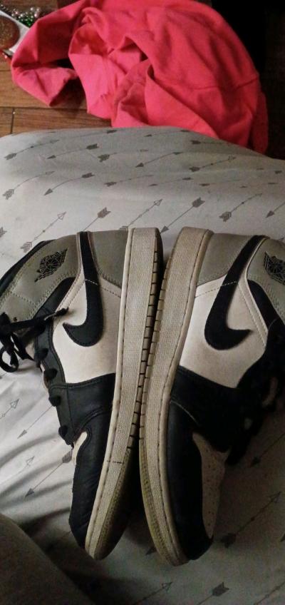 Nike Air Jordans - Thumbnail 2