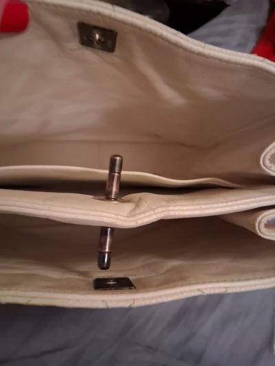Chanel purse very stylish two pockets - Thumbnail 3