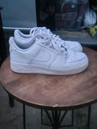 white leather womens or mens Nike - Thumbnail 2