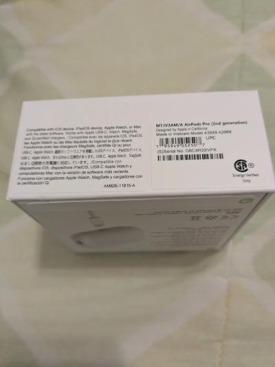 Airpod pro 2 sealed with magsafe - Thumbnail 4