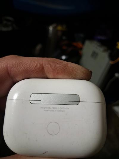 apple airpods with charging case - Thumbnail 2