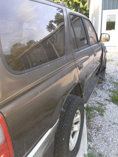 98 Toyota 4Runner - Thumbnail 2