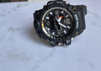 Men Military style water resistant shock watch