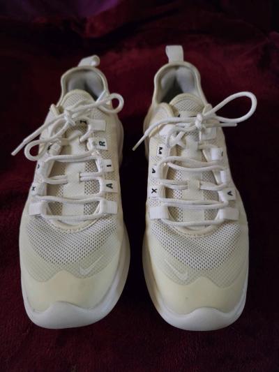 Womans size 6 and have Nike Air Max Axis