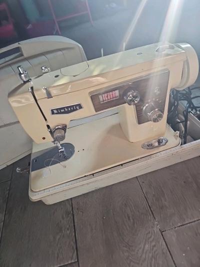 Vintage Kimberly Sewing Machine  Zig Zag  Heavy Duty Metal - Thumbnail 6