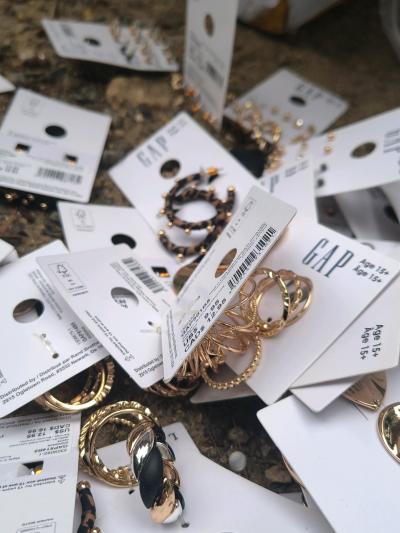 LOT of 50 NWT Jewelry - Thumbnail 3