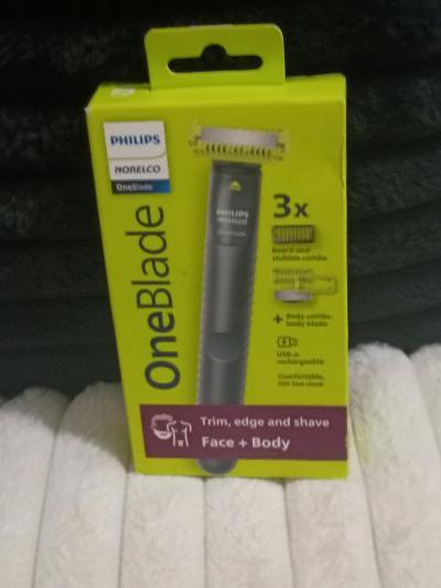 Philips Norelco face and body electric shaver